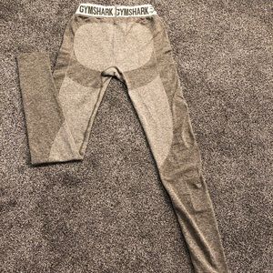 GYM SHARK LEGGINGS